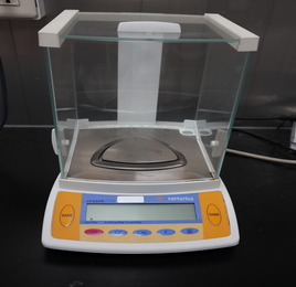 五位數電子天平